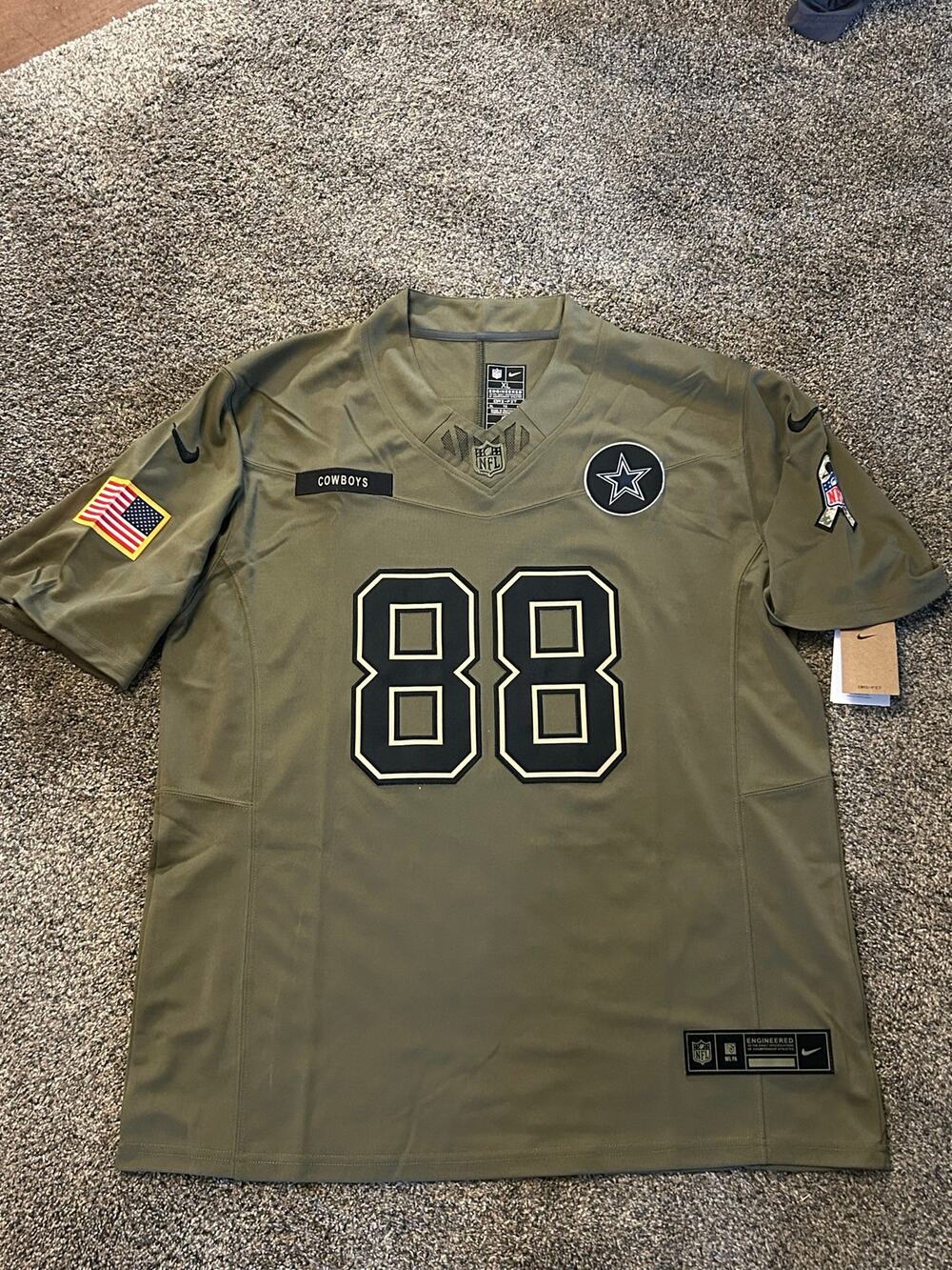 Cee Dee Lamb #88 Dallas Cowboys Salute to Service XL Nike Jersey (NWT)